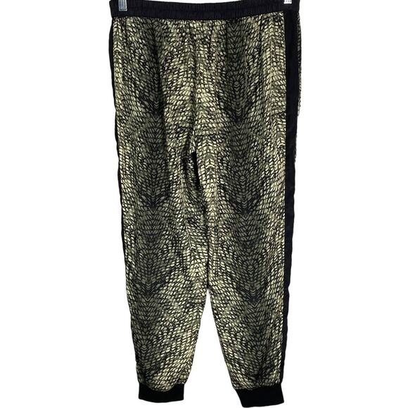 Trouve Womens Jogger Pants High Rise Snakeskin Pattern Elastic Fit Green Medium - Picture 2 of 10